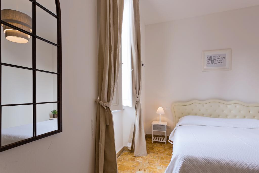 Townhouse By The Spanish Steps โรม ห้อง รูปภาพ